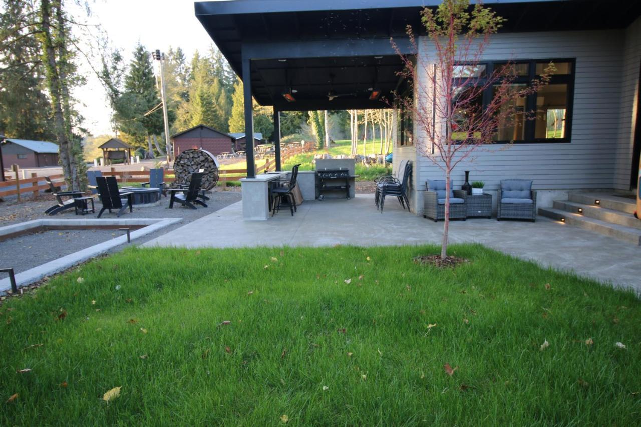 Luxe Lake Cabin Hot Tub Grill Firepit Ev Charger Onalaska ภายนอก รูปภาพ
