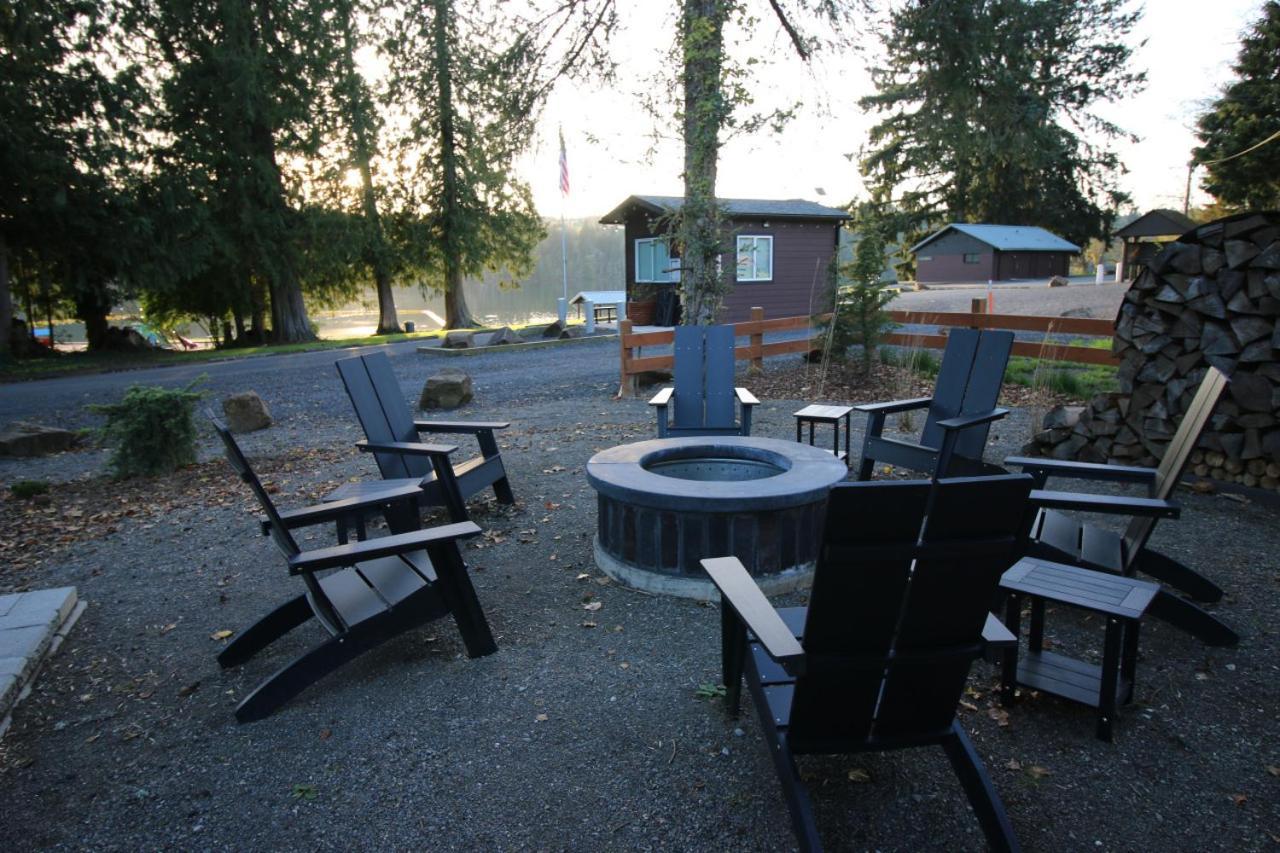 Luxe Lake Cabin Hot Tub Grill Firepit Ev Charger Onalaska ภายนอก รูปภาพ