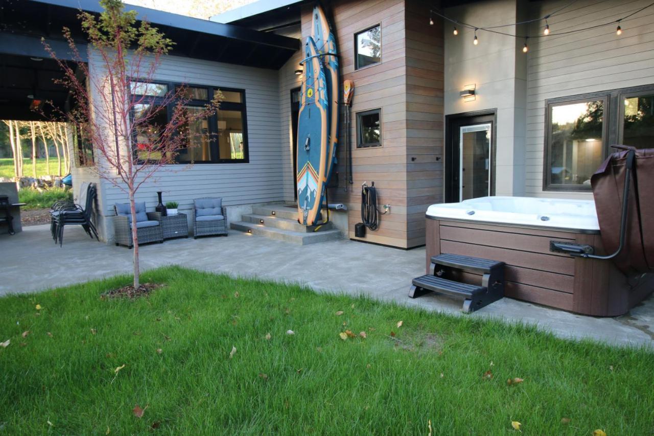 Luxe Lake Cabin Hot Tub Grill Firepit Ev Charger Onalaska ภายนอก รูปภาพ